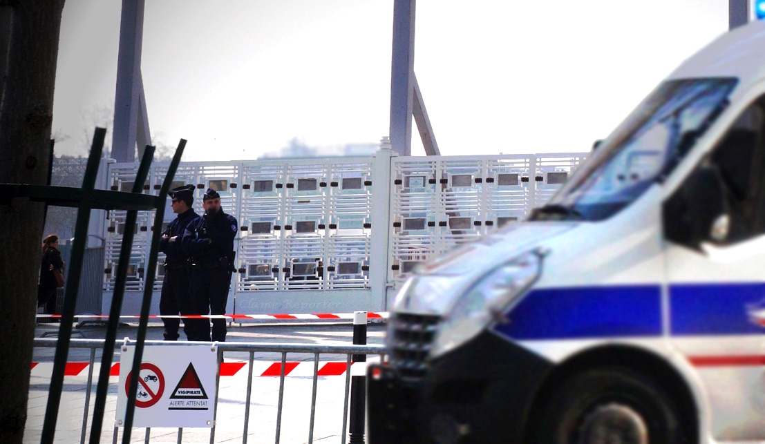 Quel pays a décrété l'état d'urgence ?