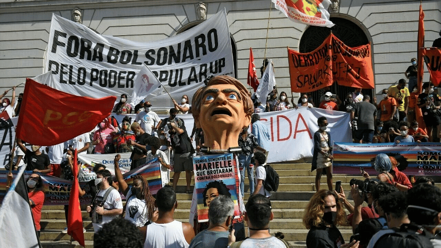 Pourquoi beaucoup de brésiliens demandent la destitution de J. Bolsonaro ?