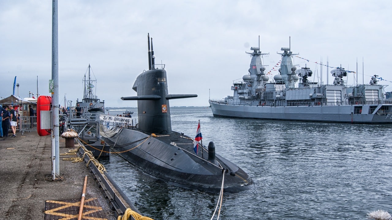 A qui l'Australie a-t-elle finalement décidé d'acheter des sous-marins ?