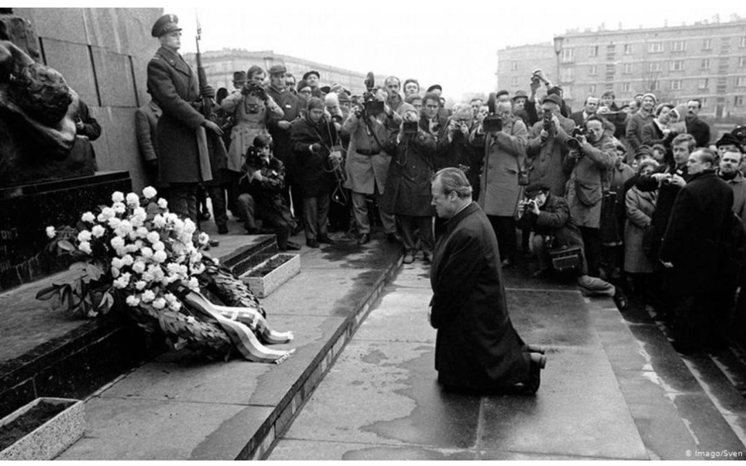 Agenouillement de Willy Brandt à Varsovie (Der Kniefall von Warschau)