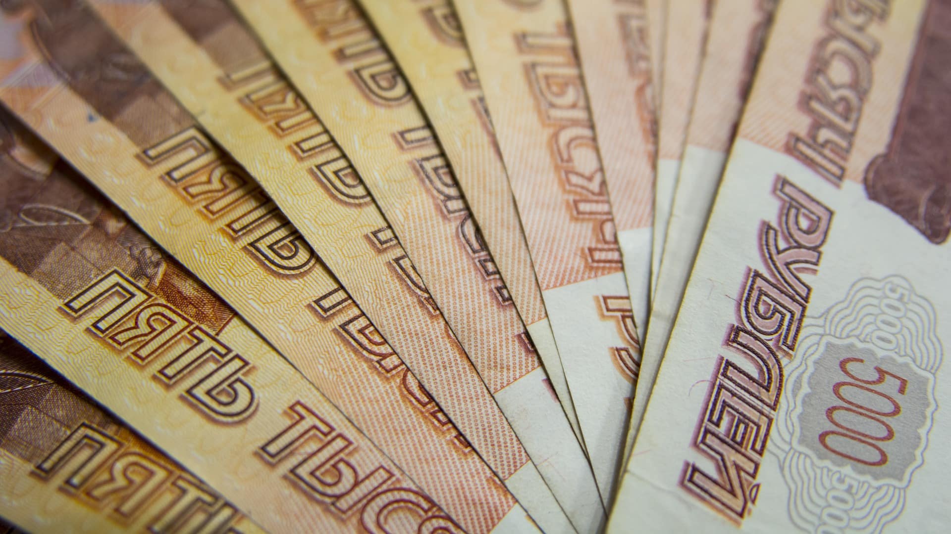De combien (en pourcentage) le budget militaire de la Russie a-t-il augmenté après l'invasion de l'Ukraine ?